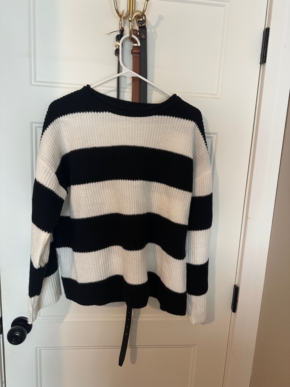 Black & White Striped Women's Knit Sweater